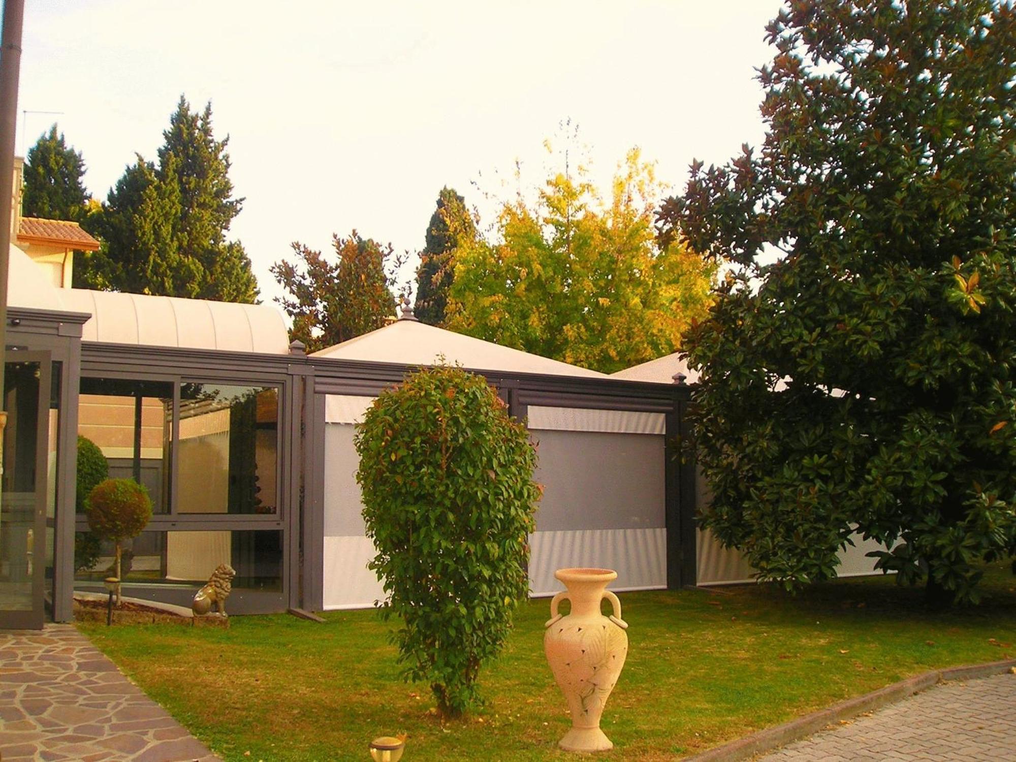 Park Hotel Villa Leon D'Oro Noventa di Piave Exterior foto