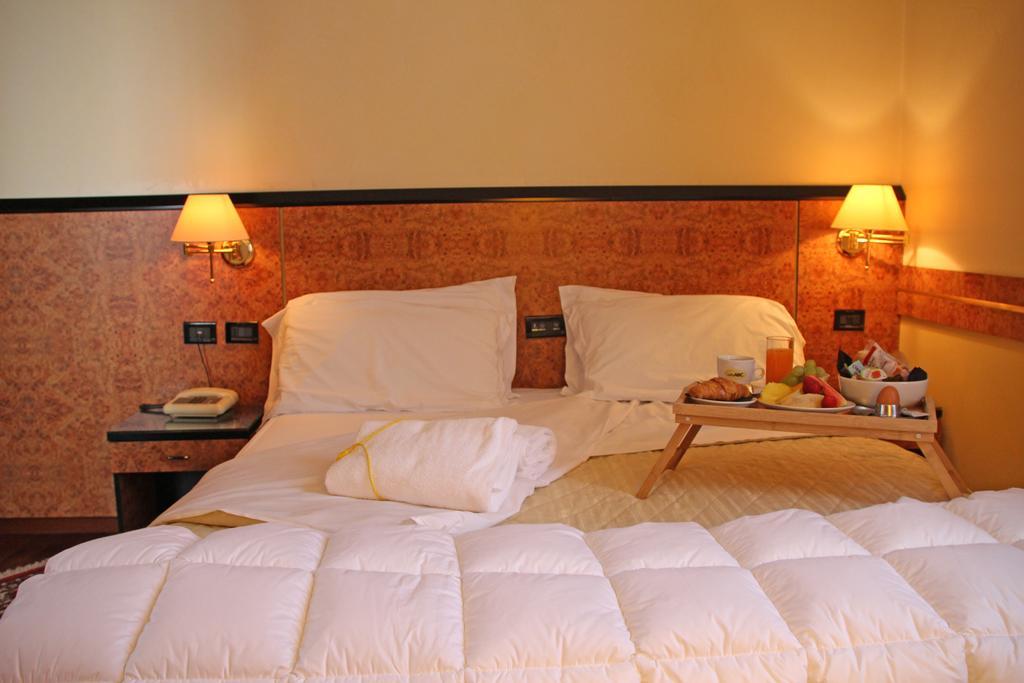 Park Hotel Villa Leon D'Oro Noventa di Piave Exterior foto