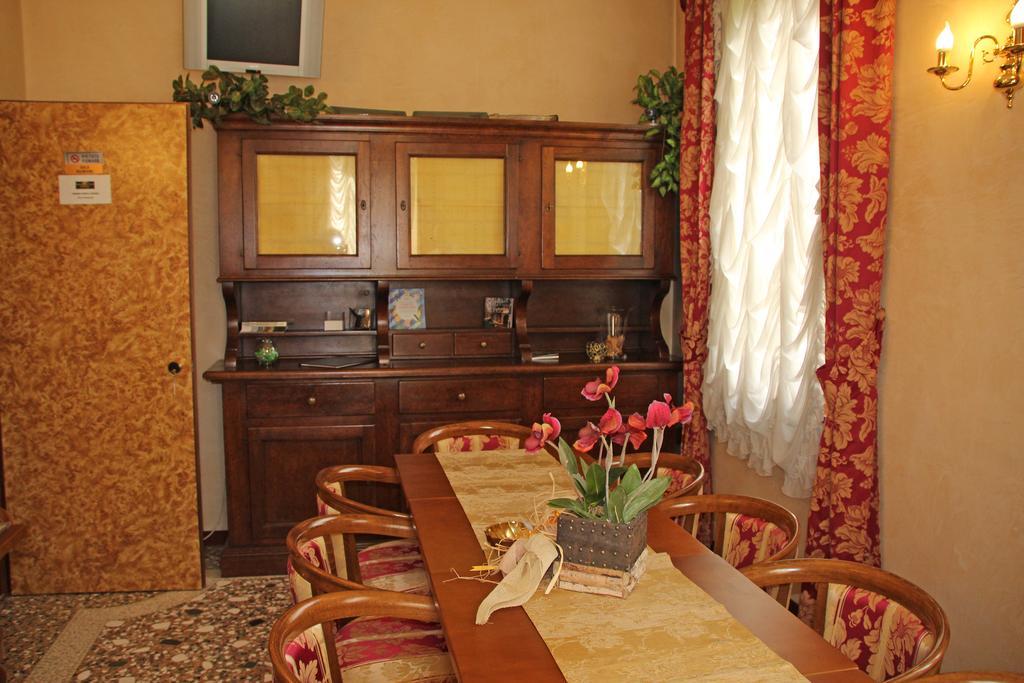 Park Hotel Villa Leon D'Oro Noventa di Piave Exterior foto