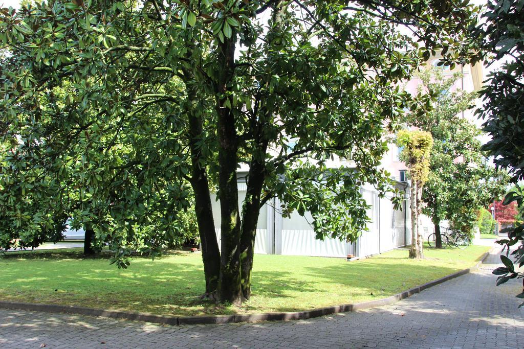 Park Hotel Villa Leon D'Oro Noventa di Piave Exterior foto