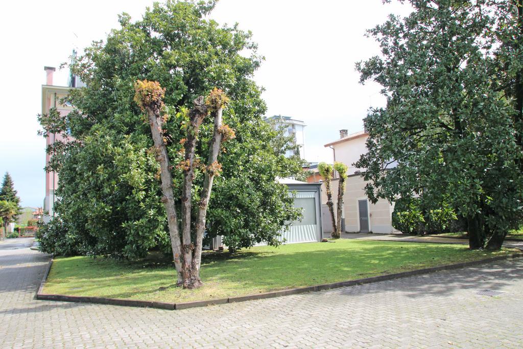 Park Hotel Villa Leon D'Oro Noventa di Piave Exterior foto