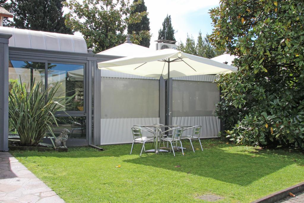 Park Hotel Villa Leon D'Oro Noventa di Piave Exterior foto