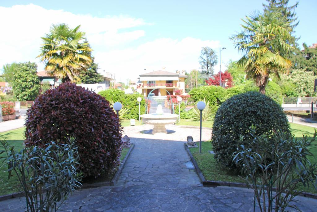 Park Hotel Villa Leon D'Oro Noventa di Piave Exterior foto