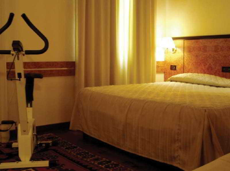 Park Hotel Villa Leon D'Oro Noventa di Piave Exterior foto