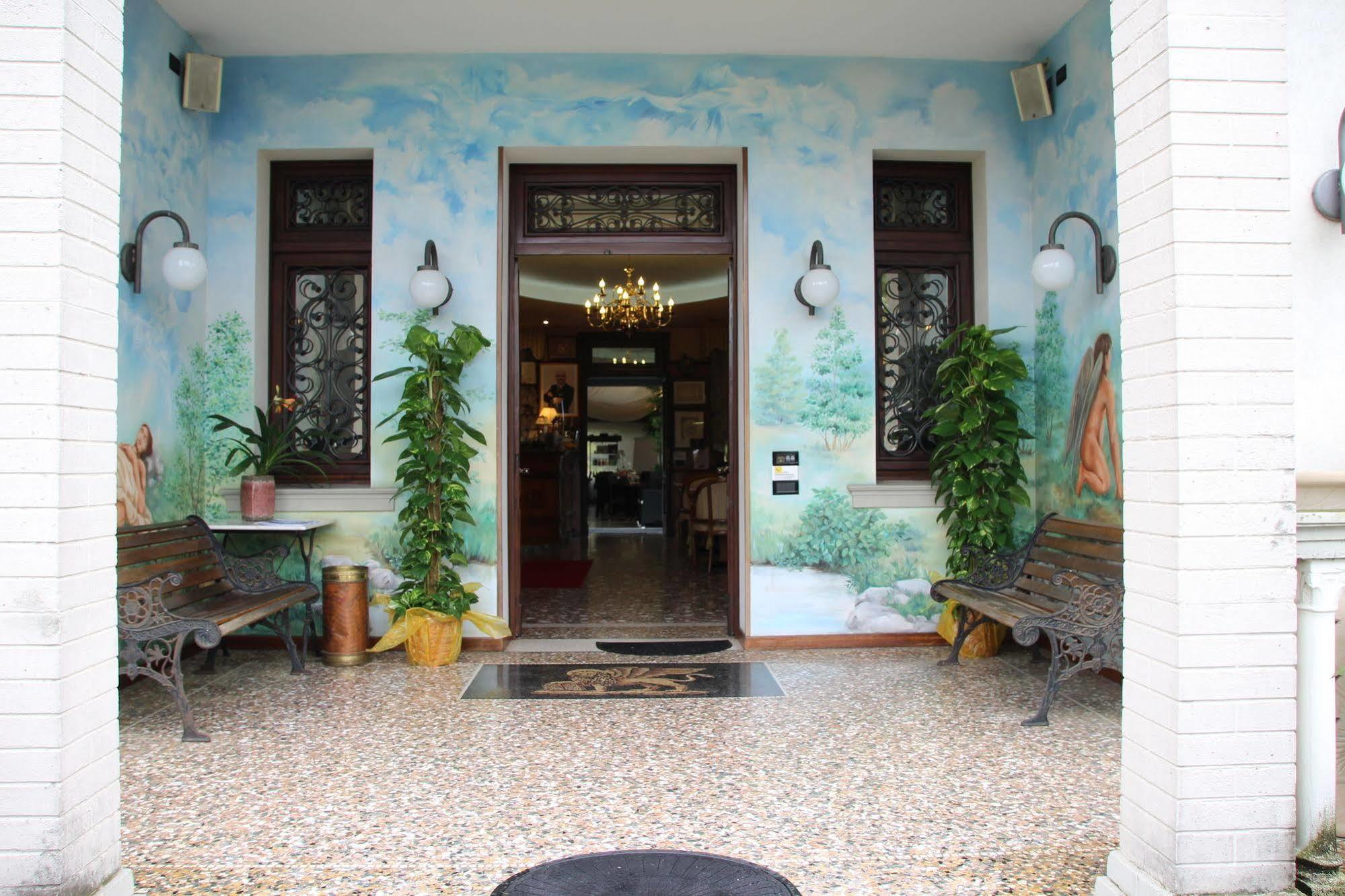 Park Hotel Villa Leon D'Oro Noventa di Piave Exterior foto