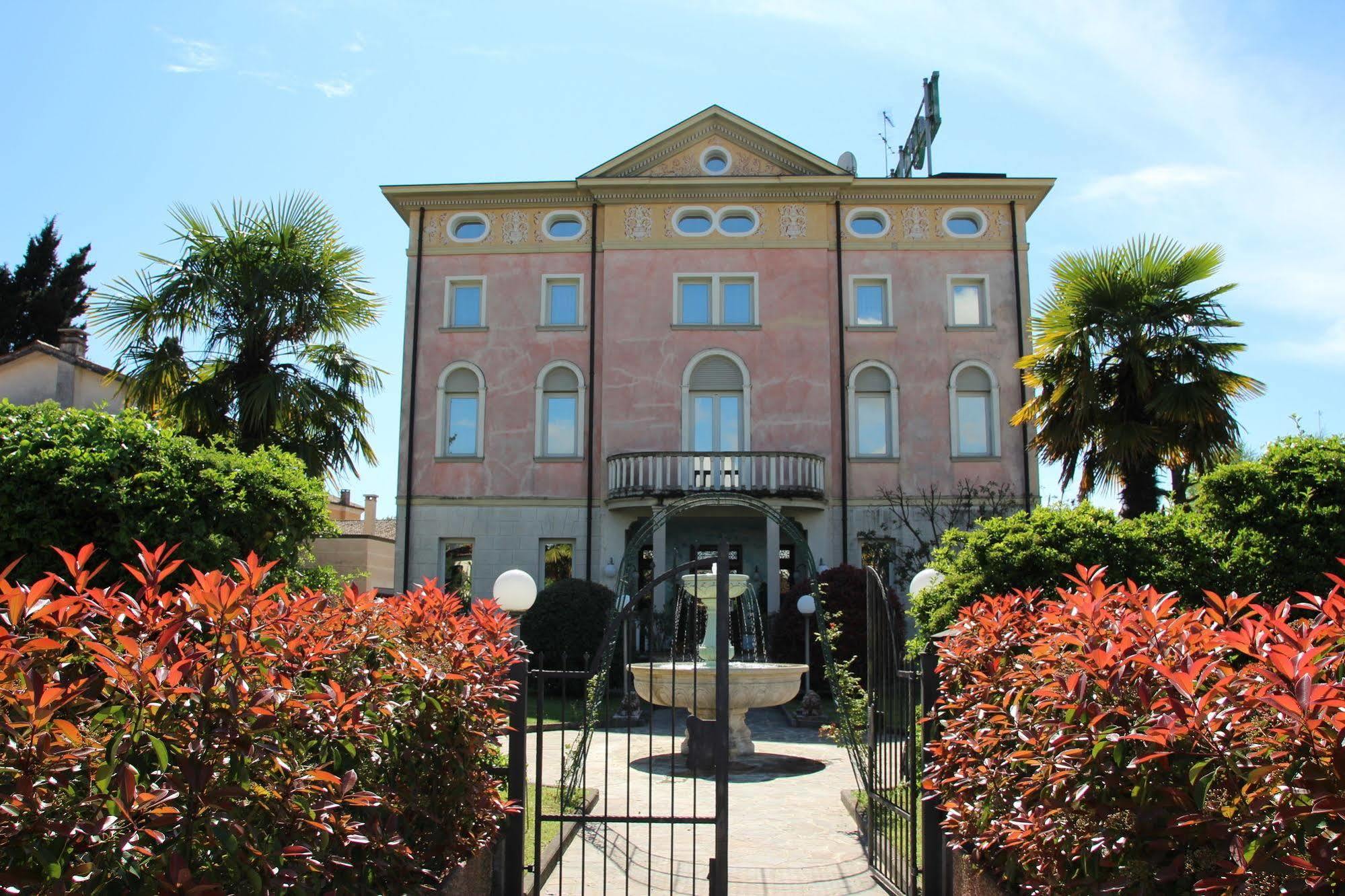 Park Hotel Villa Leon D'Oro Noventa di Piave Exterior foto